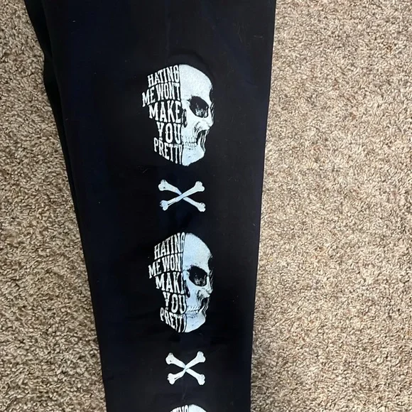 Beautiful Disaster full length leggings - Picture 2 of 5